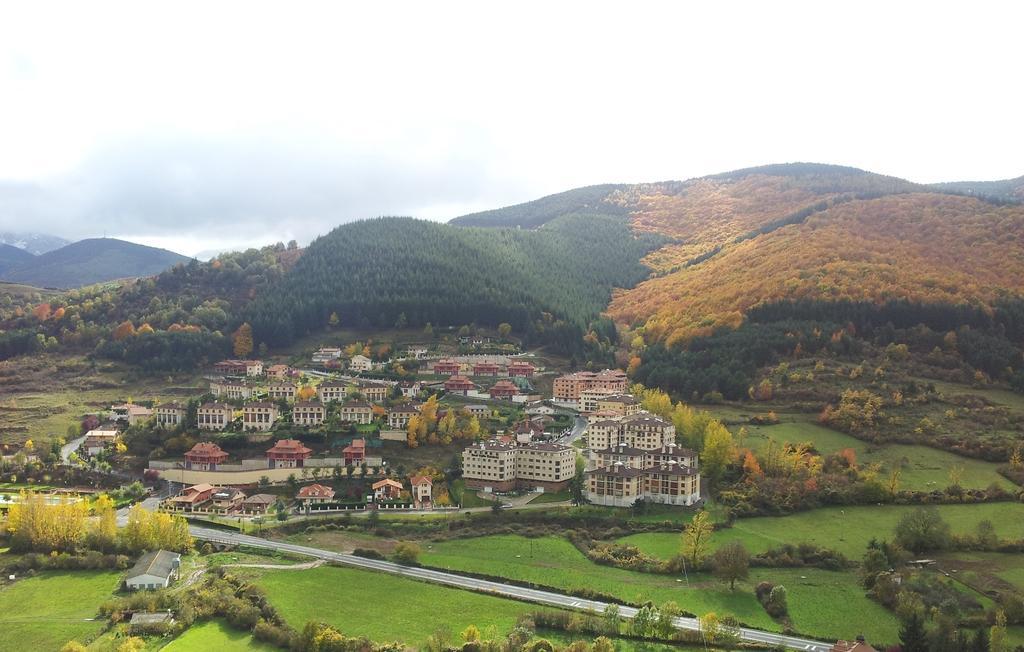 Apartamentos Turisticos Real Valle Ezcaray Zorraquín Dış mekan fotoğraf