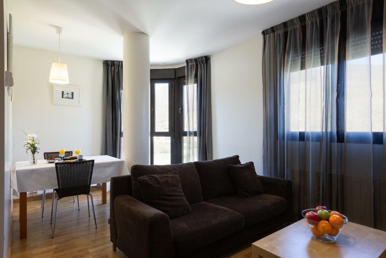 Apartamentos Turisticos Real Valle Ezcaray Zorraquín Dış mekan fotoğraf